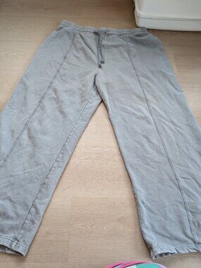Social Culture M Boho Wide Leg Neutral Tie Waist Lightweight Sweatpants Exposed